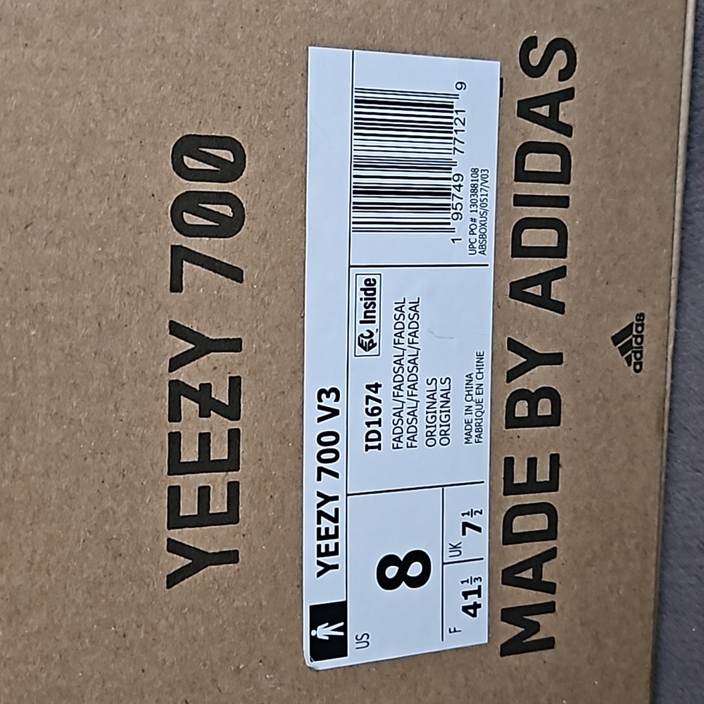 adidas Mens Yeezy 700 V3 ID1674 Fade Salt - Picture 7 of 8
